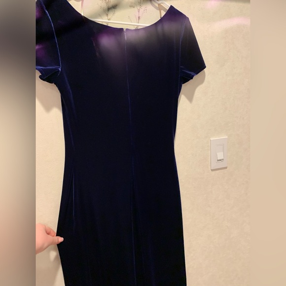 Reggio Vintage Evening Purple Dress (Size Medium 4-8) - Picture 5 of 7